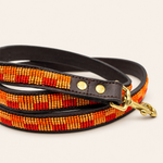 Afbeelding laden in galerijweergave, Laisse pour chien en perles et cuir Gigi Paprika